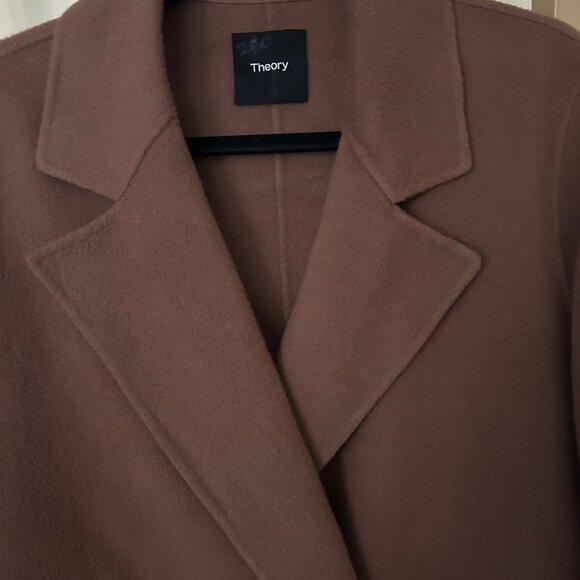 Theory Wool-Cashmere-Blend Coat, size medium in great condition - Picture 3 of 5